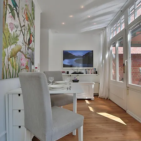 Schoeneck Schoeneck 2 * שרבאוץ